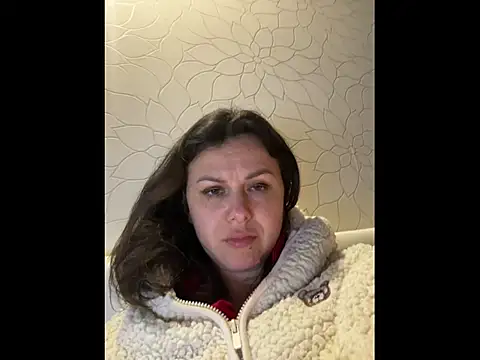 Snapshot of LeggyLover90 chatting on 2, 3, 2026 LeggyLover90 online show from 2, 3, 2026