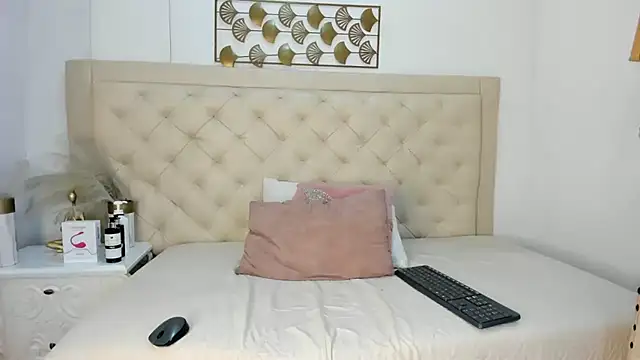 Snapshot of _chloe_adams chatting on 25, 2, 2025 chloe adams online show from 25, 2, 2025