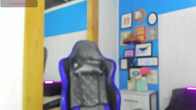 Snapshot of Drake_Nassir4 chatting on 22, 10, 2025 Drake Nassir4 online show from 22, 10, 2025