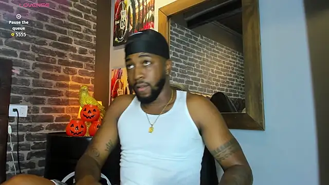 Snapshot of Drake_Nassir4 chatting on 30, 10, 2025 Drake Nassir4 online show from 30, 10, 2025