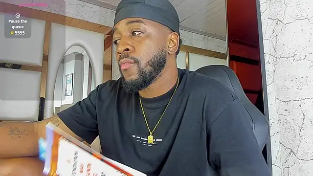 Snapshot of Drake_Nassir4 chatting on 19, 11, 2025 Drake Nassir4 online show from 19, 11, 2025