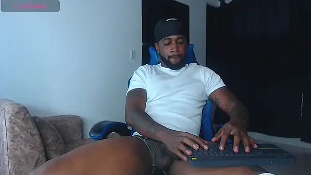 Snapshot of Drake_Nassir4 chatting on 6, 7, 2026 Drake Nassir4 online show from 6, 7, 2026