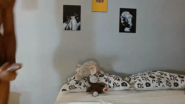 Snapshot of Kimandyuk chatting on 10, 12, 2024 Kimandyuk online show from 10, 12, 2024