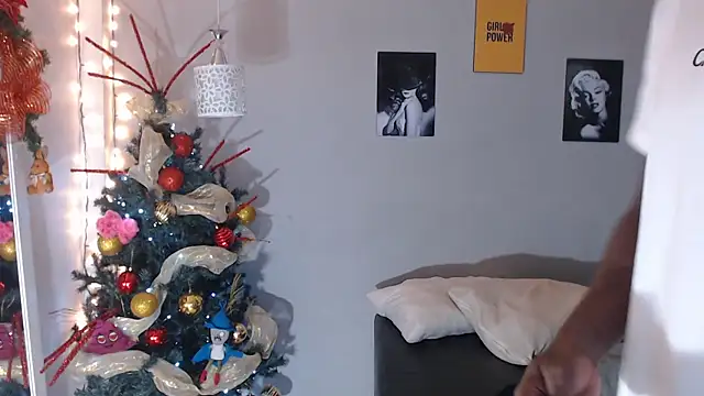 Snapshot of Kimandyuk chatting on 31, 12, 2024 Kimandyuk online show from 31, 12, 2024