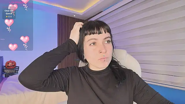 Snapshot of Lucy_Smith2 chatting on 6, 10, 2025 Lucy Smith2 online show from 6, 10, 2025