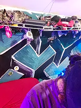 Snapshot of Boo-boo_kittyfux chatting on 27, 10, 2025 Boo-boo kittyfux online show from 27, 10, 2025