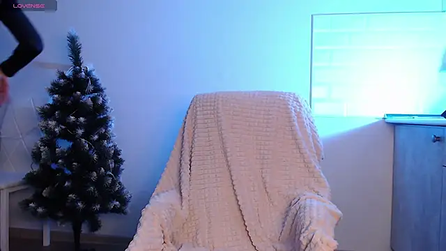 Eva Hailey  online show from 11, 12, 2024