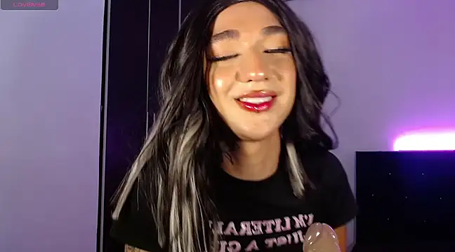 Snapshot of zarablare_ chatting on 4, 1, 2025 zarablare online show from 4, 1, 2025