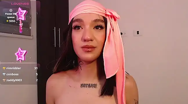 Snapshot of zarablare_ chatting on 21, 2, 2025 zarablare online show from 21, 2, 2025