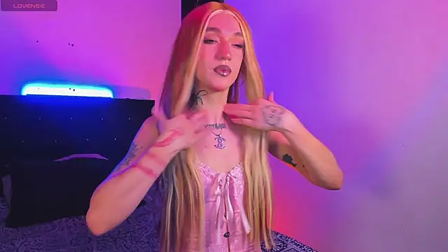 Snapshot of zarablare_ chatting on 2, 3, 2026 zarablare online show from 2, 3, 2026