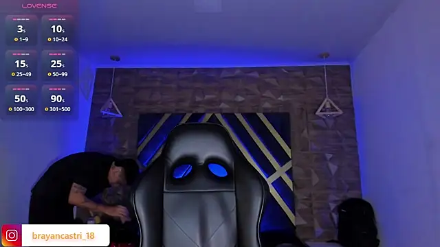 Ian Castillo  online show from 20, 4, 2026