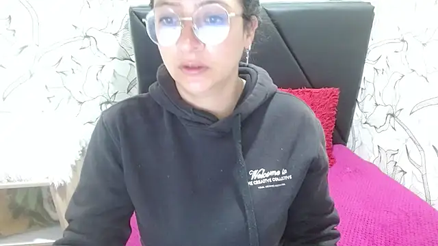 sarax ximena online show from 25, 1, 2025