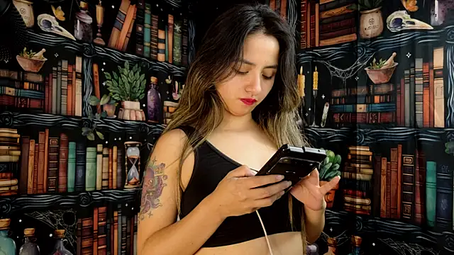 Snapshot of julietta___jackson chatting on 19, 11, 2025 julietta jackson online show from 19, 11, 2025