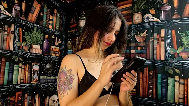 Snapshot of julietta___jackson chatting on 5, 2, 2026 julietta jackson online show from 5, 2, 2026