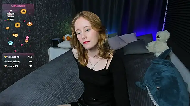 MonicaPerryy online show from 19, 2, 2025