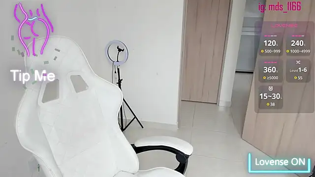 Mia adams66 online show from 28, 1, 2025