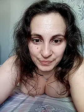 Snapshot of ShelaDiass chatting on 5, 2, 2026 ShelaDiass online show from 5, 2, 2026