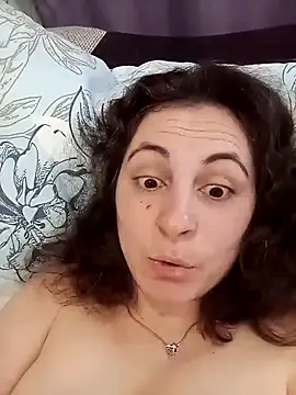 Snapshot of ShelaDiass chatting on 12, 4, 2026 ShelaDiass online show from 12, 4, 2026