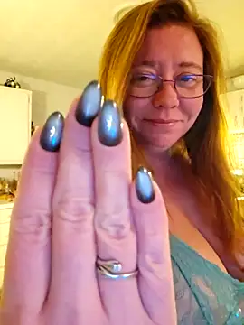 Snapshot of MsShelby40 chatting on 6, 11, 2025 MsShelby40 online show from 6, 11, 2025