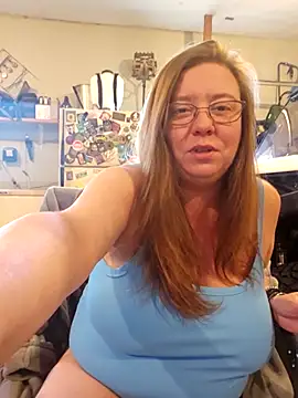 Snapshot of MsShelby40 chatting on 5, 12, 2025 MsShelby40 online show from 5, 12, 2025