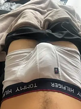 Snapshot of enzomlt chatting on 12, 1, 2026 enzomlt online show from 12, 1, 2026