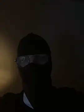 Snapshot of enzomlt chatting on 23, 2, 2026 enzomlt online show from 23, 2, 2026