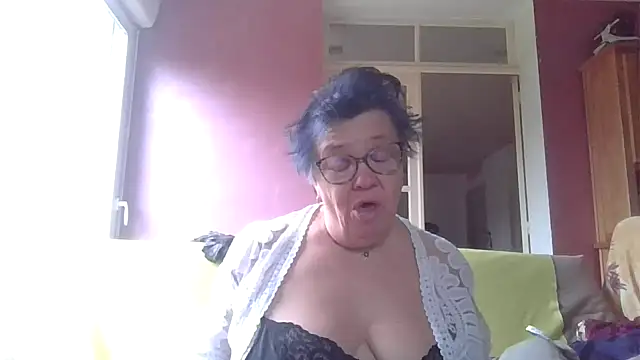 Snapshot of Vandeae44 chatting on 18, 1, 2026 Vandeae44 online show from 18, 1, 2026