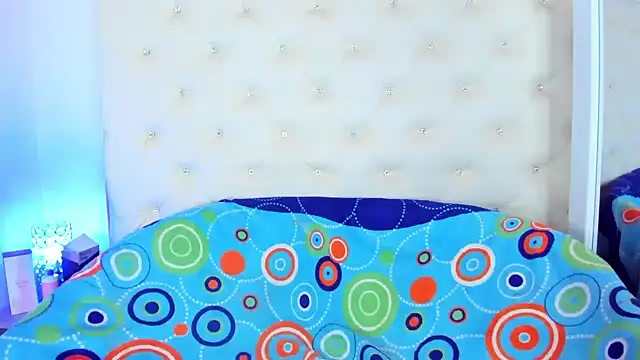 sophie pariss online show from 7, 2, 2025