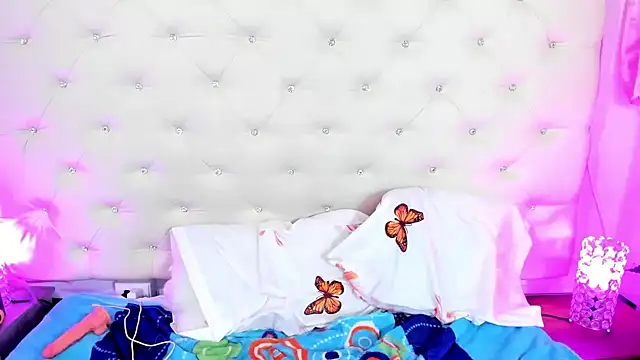 sophie pariss online show from 9, 2, 2025