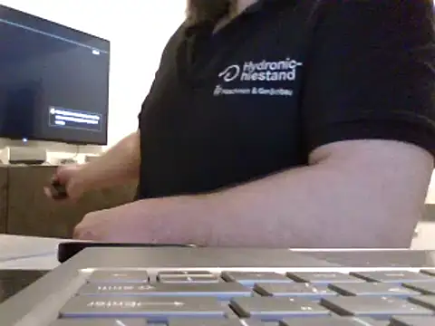 Snapshot of FROL83 chatting on 29, 4, 2026 FROL83 online show from 29, 4, 2026