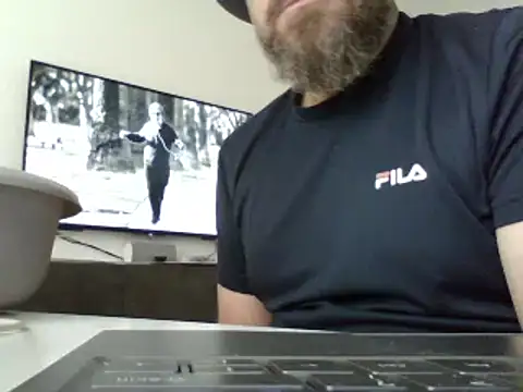 Snapshot of FROL83 chatting on 31, 5, 2026 FROL83 online show from 31, 5, 2026