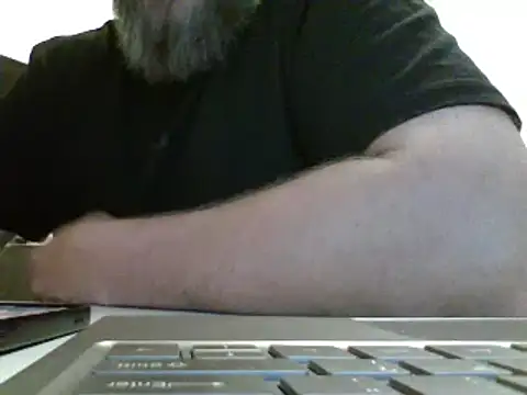 Snapshot of FROL83 chatting on 2, 6, 2026 FROL83 online show from 2, 6, 2026