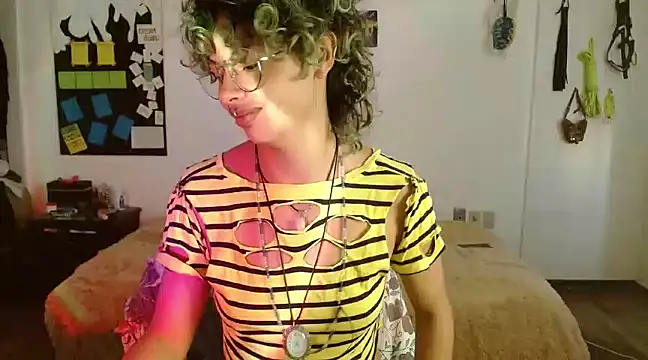 Snapshot of fenixmfx19 chatting on 14, 1, 2025 fenixmfx19 online show from 14, 1, 2025