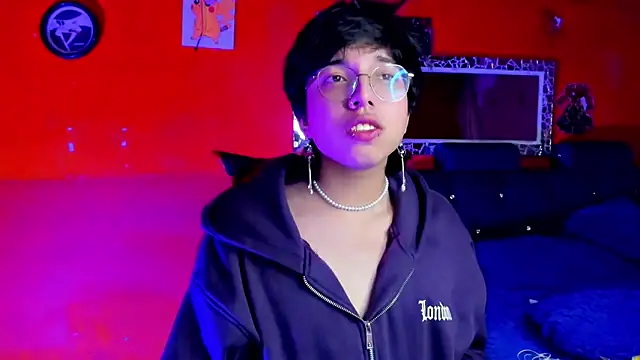 Snapshot of AnggelONfiree chatting on 8, 2, 2025 AnggelONfiree online show from 8, 2, 2025