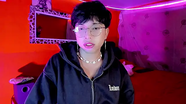 Snapshot of AnggelONfiree chatting on 9, 10, 2025 AnggelONfiree online show from 9, 10, 2025