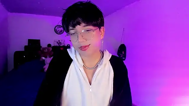 Snapshot of AnggelONfiree chatting on 13, 2, 2026 AnggelONfiree online show from 13, 2, 2026