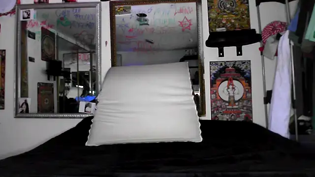 Snapshot of Azazelihornyasf chatting on 17, 4, 2026 Azazelihornyasf online show from 17, 4, 2026