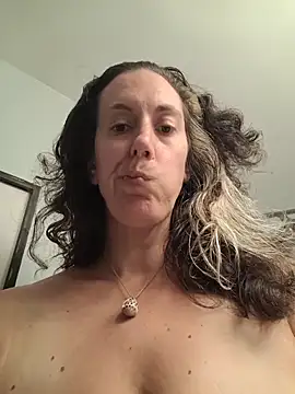 BonfireBonnie online show from 7, 7, 2026