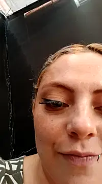 Snapshot of madelaine- chatting on 2, 1, 2025 madelaine- online show from 2, 1, 2025