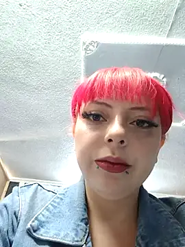 Snapshot of madelaine- chatting on 23, 2, 2025 madelaine- online show from 23, 2, 2025