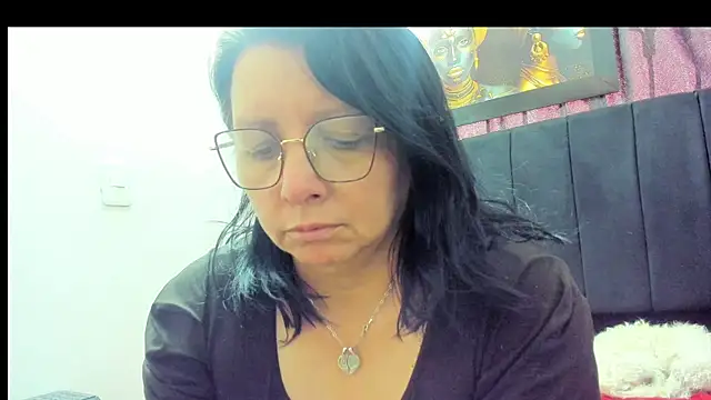 Evaaross 2345 online show from 8, 11, 2025