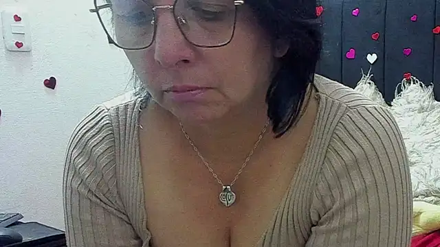 Evaaross 2345 online show from 30, 5, 2026