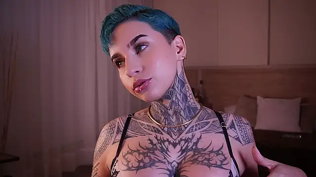 Snapshot of AliceShazaham_ chatting on 20, 1, 2025 AliceShazaham online show from 20, 1, 2025