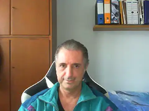 Snapshot of lliuk70mi chatting on 9, 12, 2024 lliuk70mi online show from 9, 12, 2024