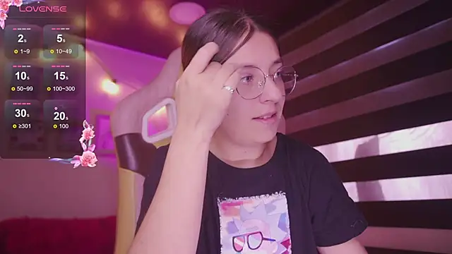 Snapshot of milly_kenner chatting on 6, 1, 2026 milly kenner online show from 6, 1, 2026