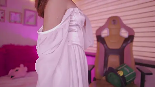 Snapshot of milly_kenner chatting on 17, 3, 2026 milly kenner online show from 17, 3, 2026