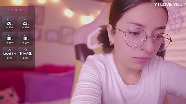 Snapshot of milly_kenner chatting on 19, 3, 2026 milly kenner online show from 19, 3, 2026