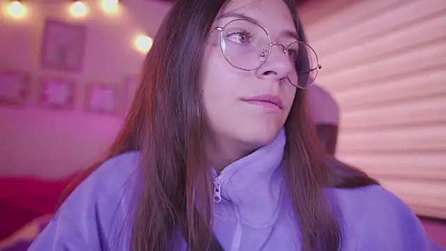 Snapshot of milly_kenner chatting on 25, 3, 2026 milly kenner online show from 25, 3, 2026