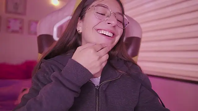 Snapshot of milly_kenner chatting on 26, 3, 2026 milly kenner online show from 26, 3, 2026