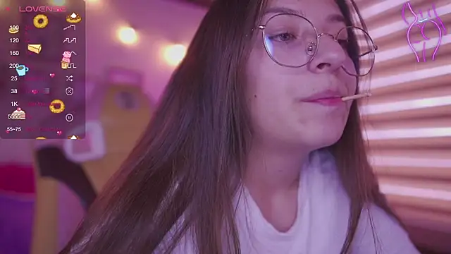 Snapshot of milly_kenner chatting on 15, 4, 2026 milly kenner online show from 15, 4, 2026